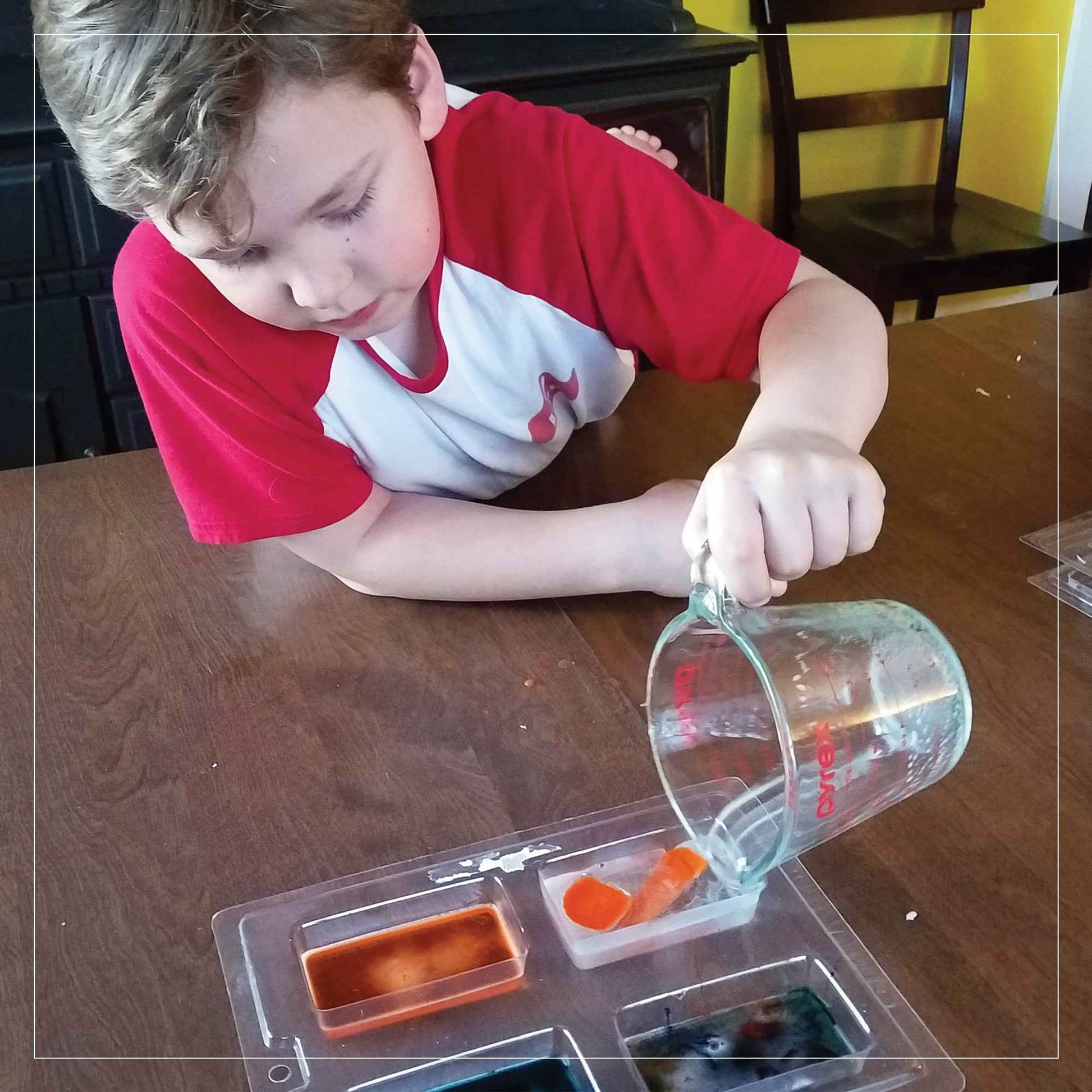 Hasthkar Clear Glycerine Soap Base Flakes- 450gm (Pack of 2)